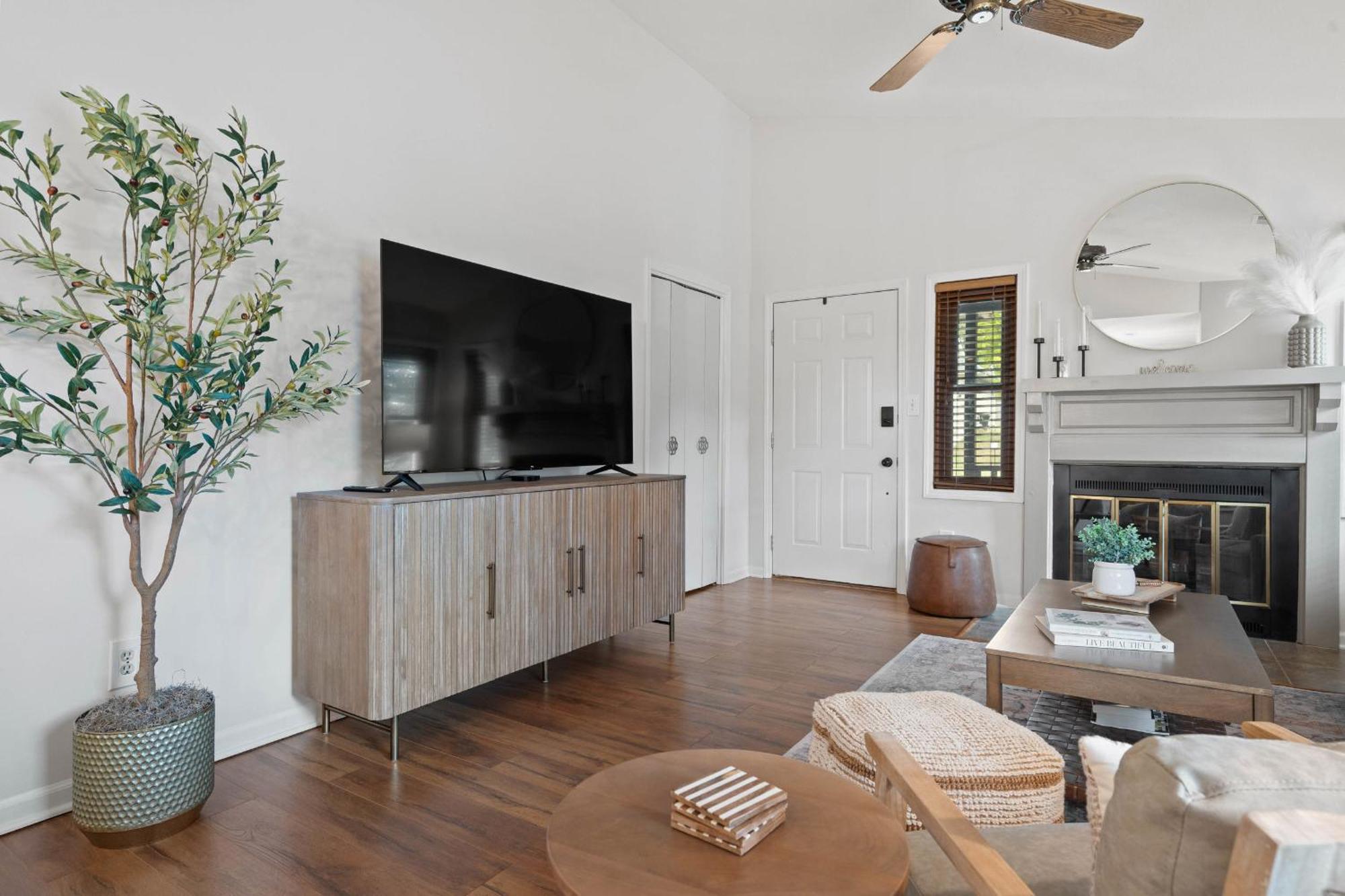 1 5 Miles To Mizzou ~ Spacious & Updated Home~ Columbia Exterior foto